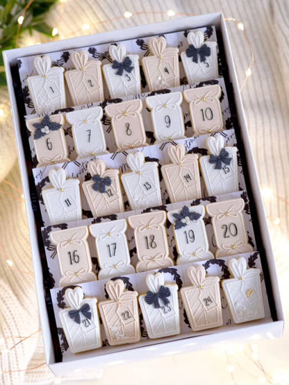 Monochrome Merriment Greaseproof Papers (10pk)