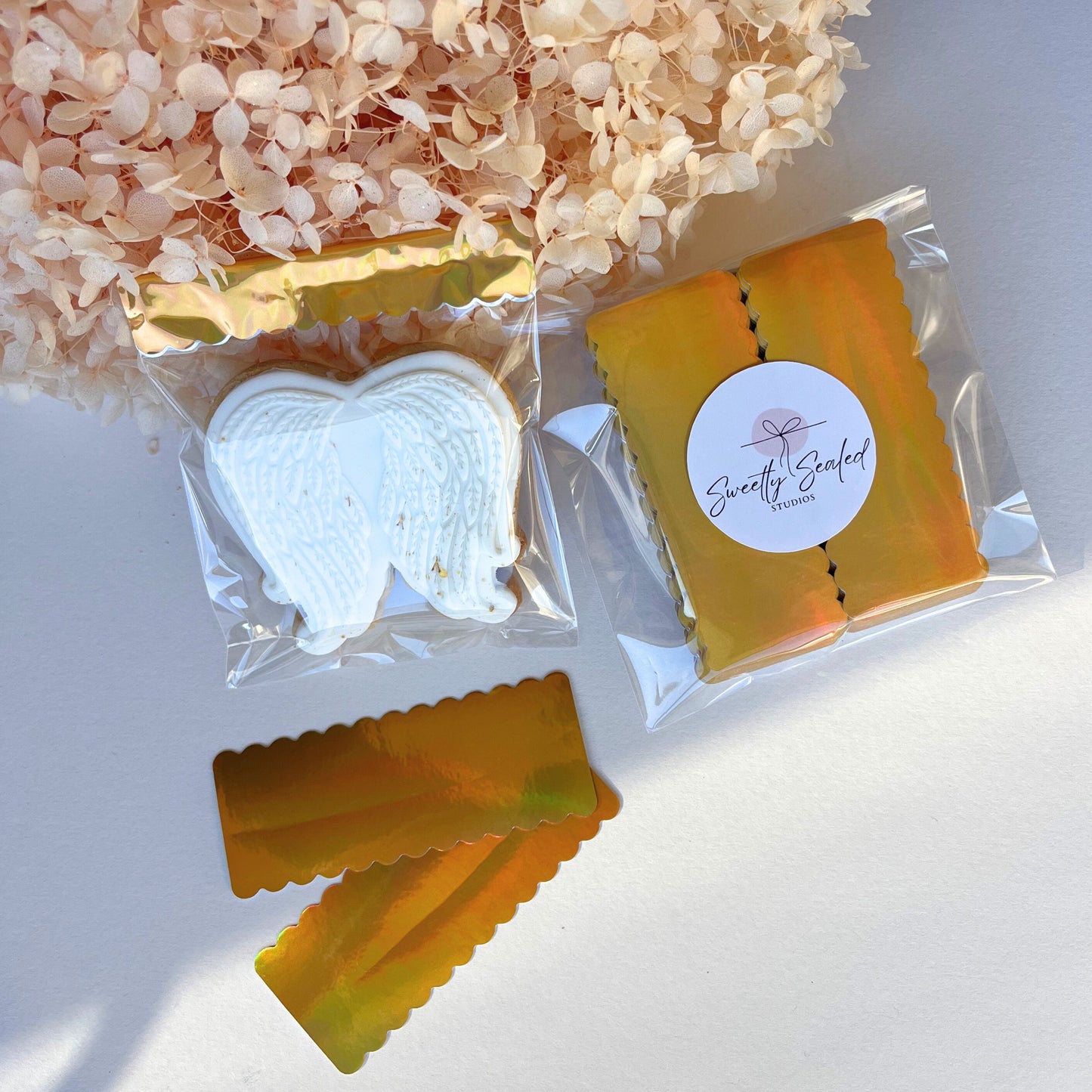 Oily Gold Scallop Stickies