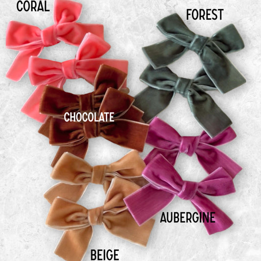 Velvet Pre-Tied Adhesive Bows (10pk)